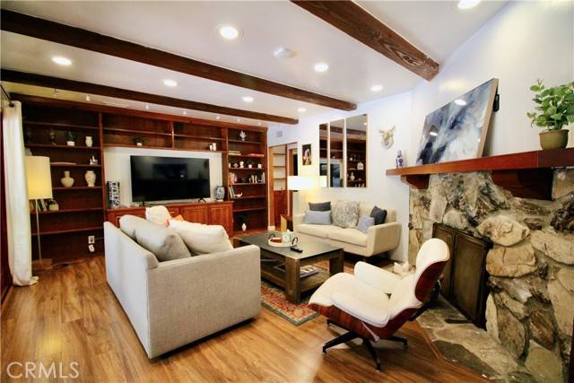 Woodland Hills (los Angeles), CA 91364,4968 Reforma Road
