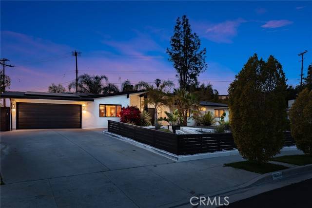 Woodland Hills (los Angeles), CA 91367,23757 Canzonet Street