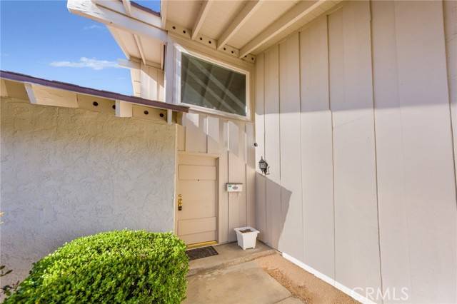 Valencia (santa Clarita), CA 91355,25415 Via Macarena