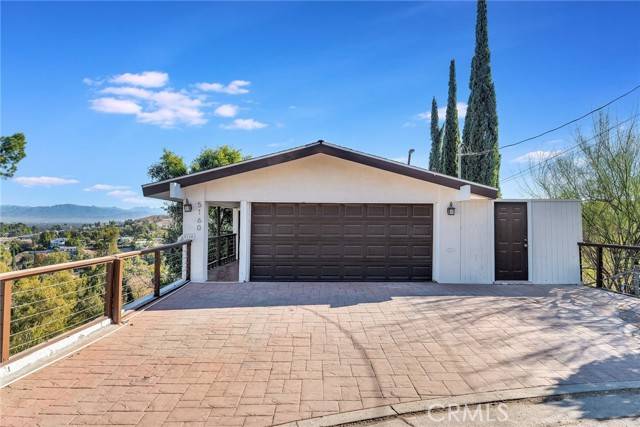 Woodland Hills (los Angeles), CA 91364,5160 Medina Road