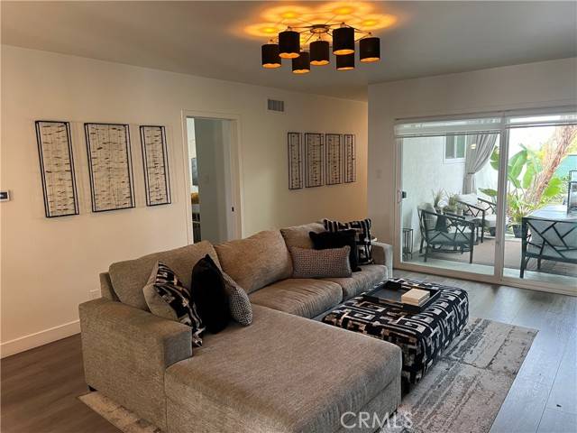 Ladera Heights, CA 90056,6111 S La Cienega Boulevard