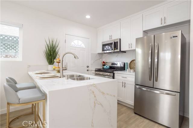Northridge (los Angeles), CA 91324,8407 Geyer Avenue