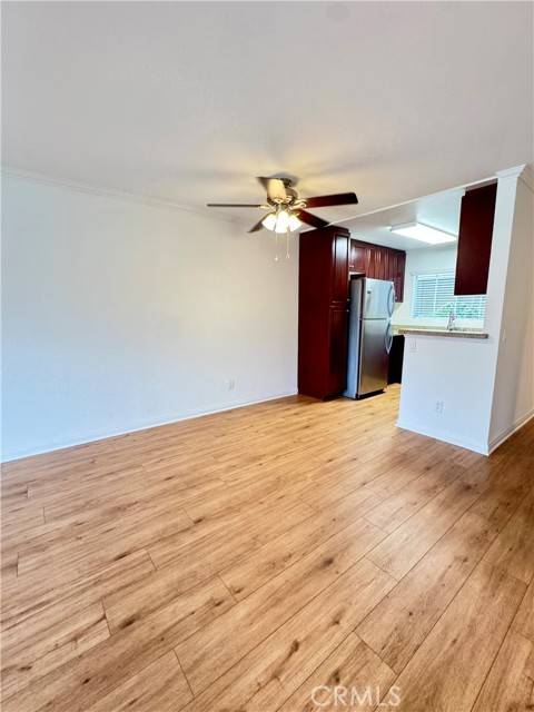 Woodland Hills (los Angeles), CA 91367,5520 Owensmouth Avenue #115