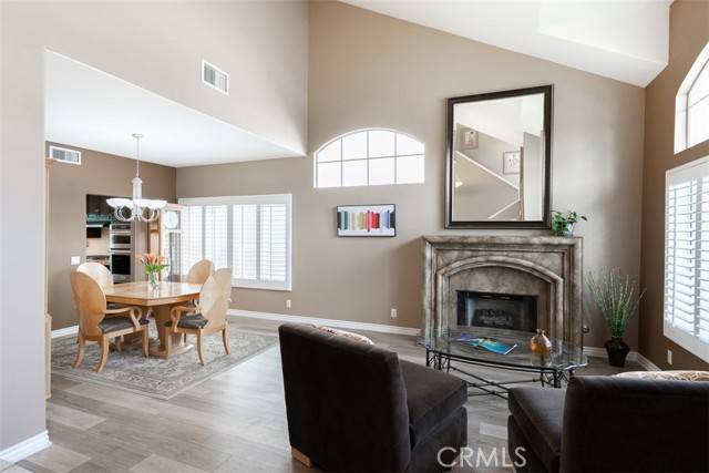 Oak Park, CA 91377,519 Monteleone Avenue