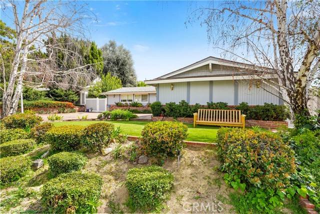 Woodland Hills (los Angeles), CA 91367,20708 Martha Street