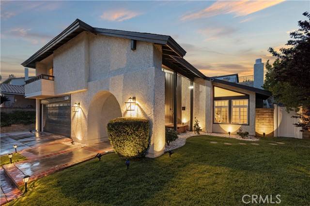 Valencia (santa Clarita), CA 91354,23119 Posada Drive
