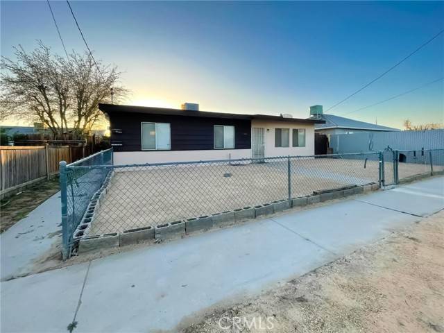 Lancaster, CA 93534,44817 Redwood Avenue