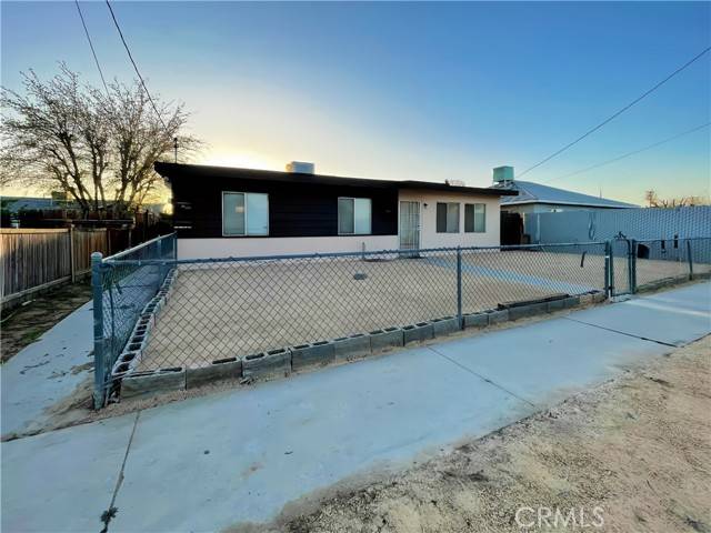 Lancaster, CA 93534,44817 Redwood Avenue