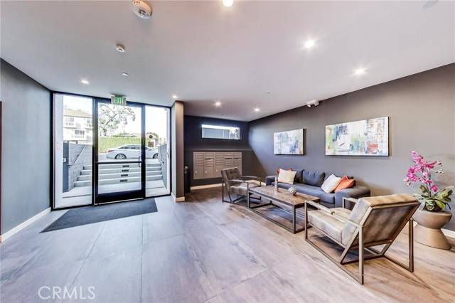 North Hollywood (los Angeles), CA 91601,11616 Burbank Boulevard #PH2