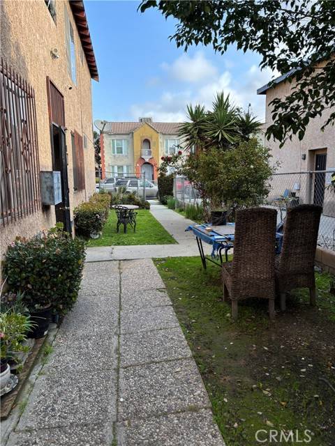Los Angeles, CA 90044,1020 W 85th Street