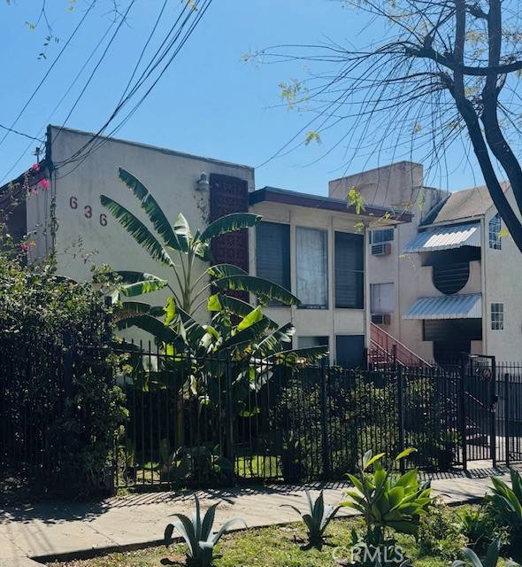 Los Angeles, CA 90026,636 Robinson Street