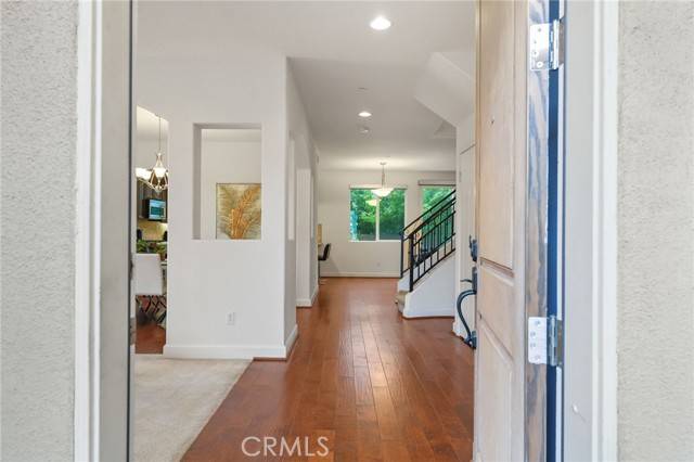 Tarzana (los Angeles), CA 91335,18141 Topham Street