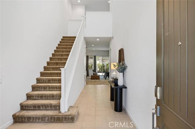 Saugus (santa Clarita), CA 91350,18163 Hedgerow Way