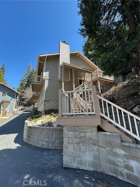 Lake Arrowhead, CA 92352,301 Canyon Crest Lane