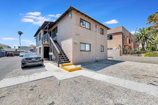 North Hollywood (los Angeles), CA 91606,6709 Lemp Avenue