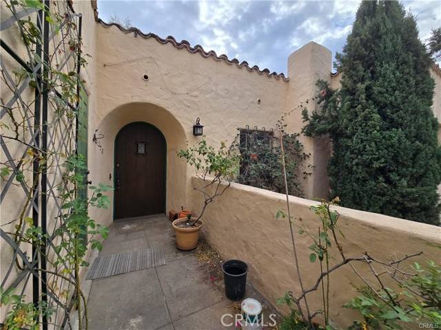 Los Angeles, CA 90068,1958 Glencoe Way