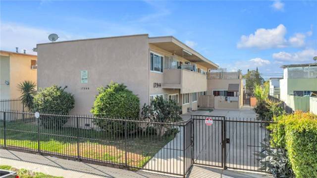 Northridge (los Angeles), CA 91325,17944 Schoenborn Street