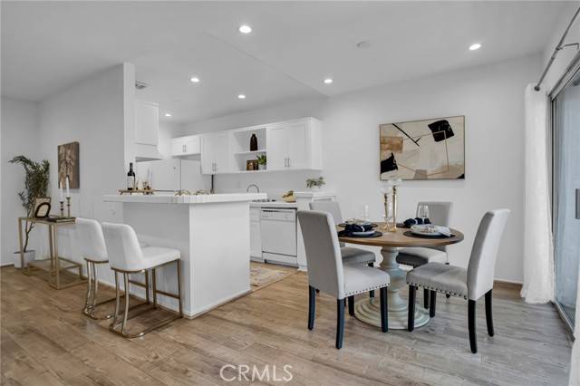 Encino (los Angeles), CA 91316,5403 Newcastle Avenue #60