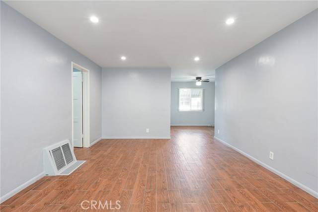 North Hollywood (los Angeles), CA 91601,5334 Cleon Avenue