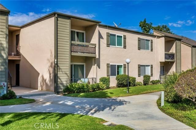 Valencia (santa Clarita), CA 91355,24420 Nicklaus Drive #J5