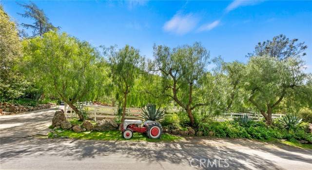 Agoura Hills, CA 91301,29012 Crags Drive