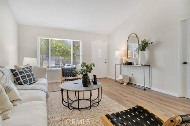 Canyon Country (santa Clarita), CA 91351,27650 Ennismore Avenue