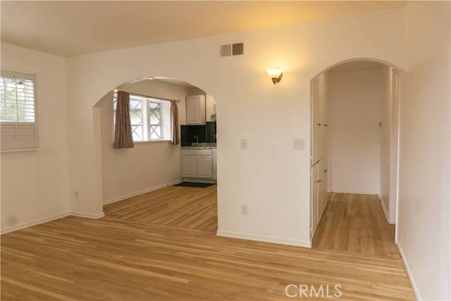 Woodland Hills (los Angeles), CA 91367,5847 Keokuk Avenue #Rear