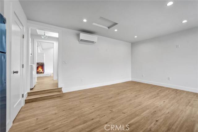 Winnetka (los Angeles), CA 91306,20738 Bryant Street