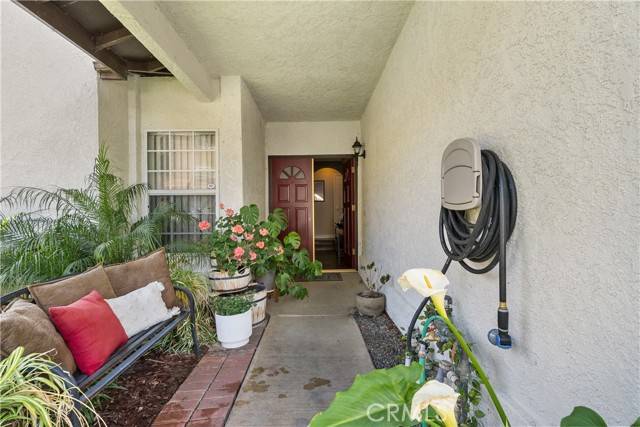 Castaic, CA 91384,29012 Lomita Drive