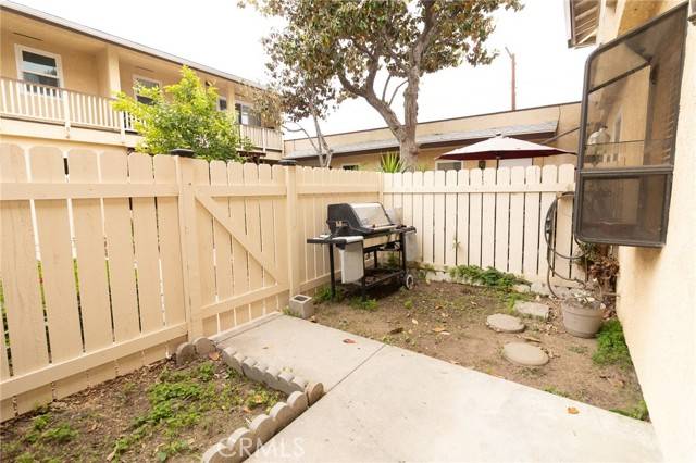 Reseda (los Angeles), CA 91335,8060 Canby Avenue #2