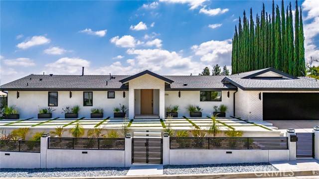 Woodland Hills (los Angeles), CA 91367,20556 Califa Street