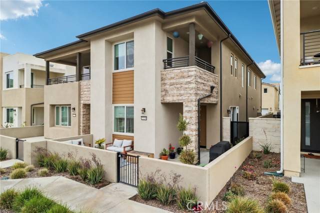 Valencia (santa Clarita), CA 91381,27230 Red Willow Court