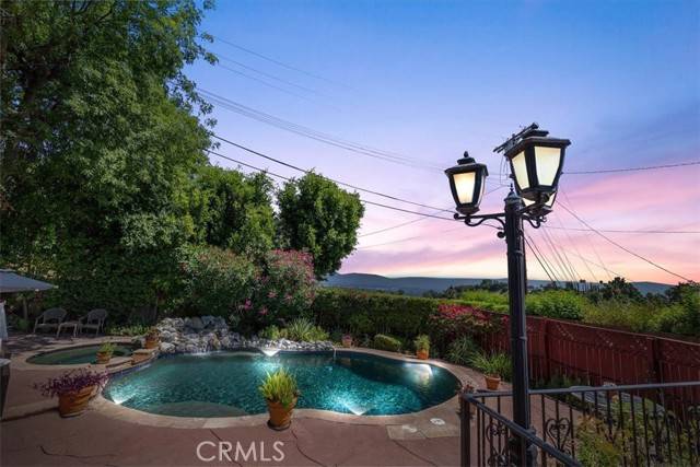 Encino (los Angeles), CA 91316,17861 Cathedral Place