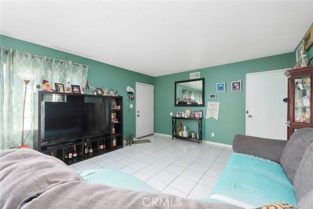 Lancaster, CA 93535,423 Landsford Street