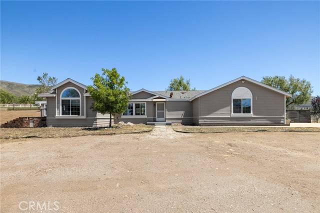 Agua Dulce, CA 91390,9259 Sierra HWY