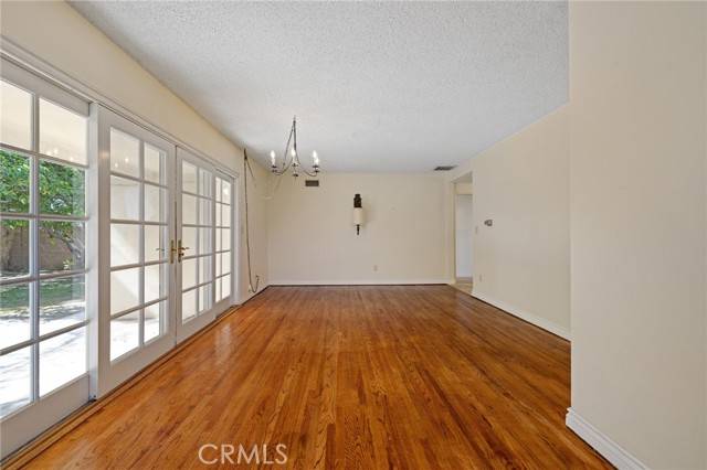 North Hills (los Angeles), CA 91343,9233 Swinton Avenue
