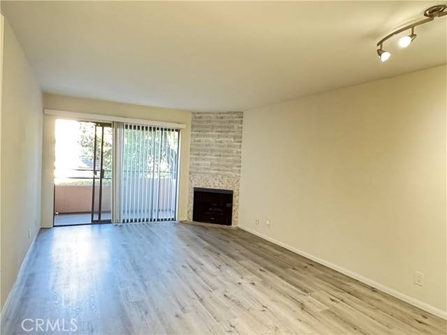 Valley Village, CA 91607,4717 Ben Avenue #103