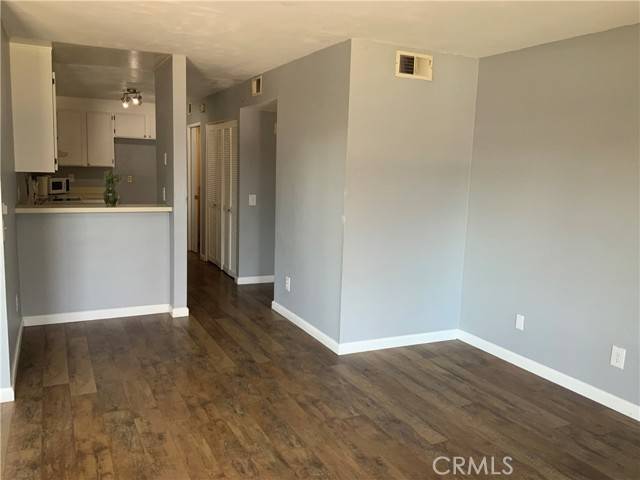 Fontana, CA 92335,9020 Newport Avenue #17