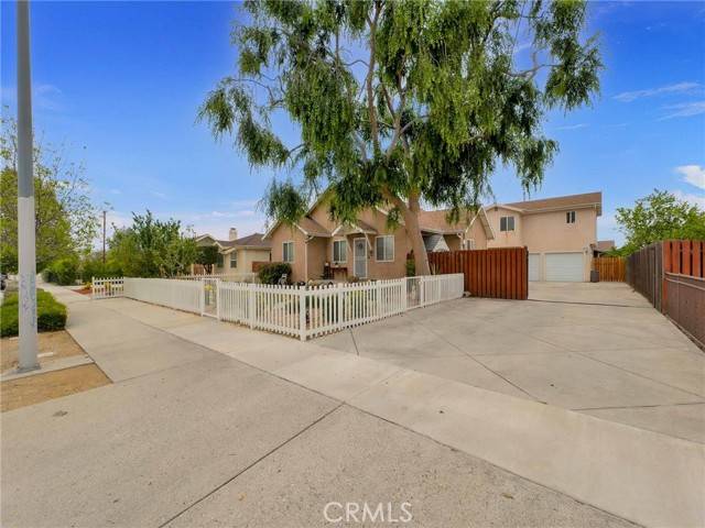 Sun Valley (los Angeles), CA 91352,10720 Saticoy Street