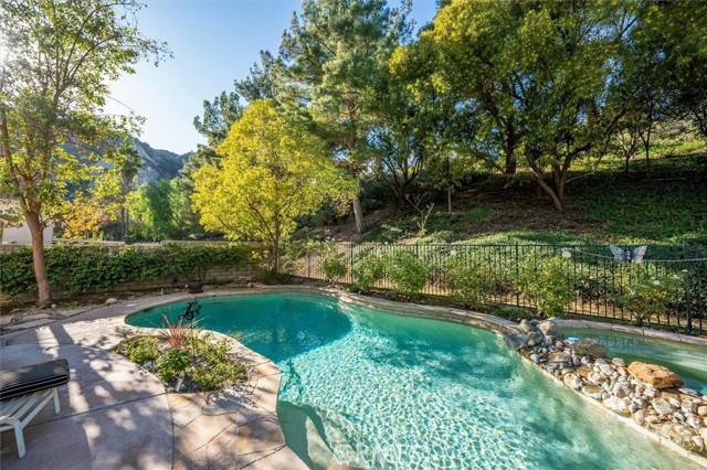 Stevenson Ranch, CA 91381,25415 Verne Court