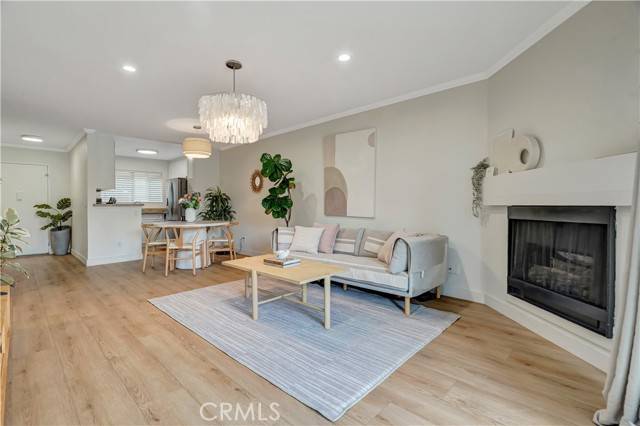 Woodland Hills (los Angeles), CA 91367,5565 Canoga Avenue #107