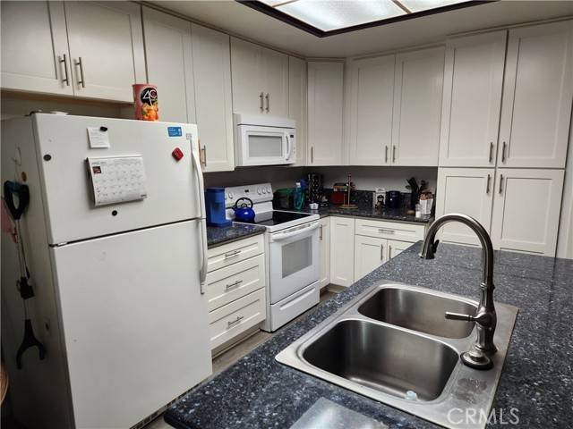 Chatsworth (los Angeles), CA 91311,10407 Larwin Avenue