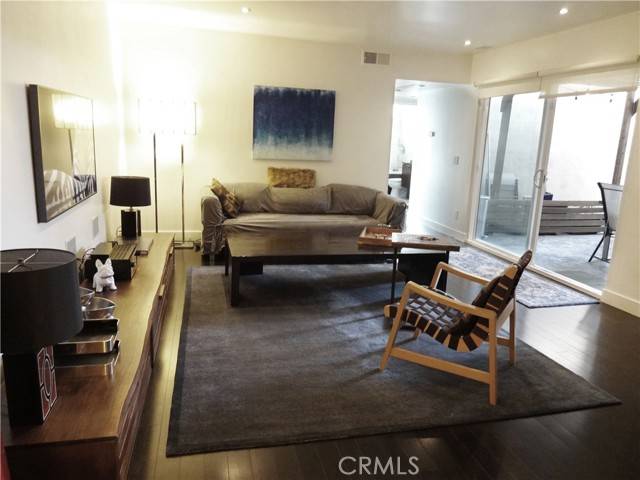 West Hollywood, CA 90069,1010 Palm Avenue #109