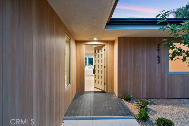 Woodland Hills (los Angeles), CA 91367,24153 Califa Street