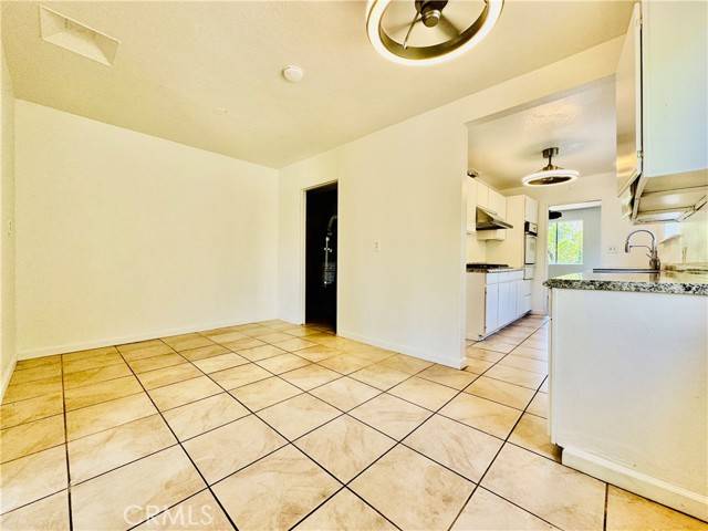 Reseda (los Angeles), CA 91335,7019 Chimineas Avenue