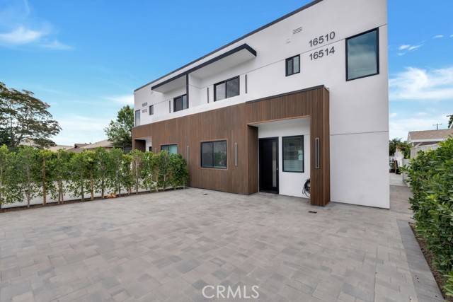 Granada Hills (los Angeles), CA 91344,16510 San Fernando Mission Blvd