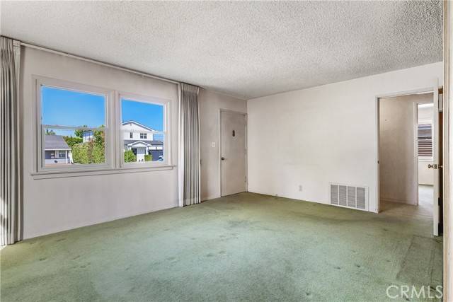 Burbank, CA 91506,249 S Lincoln Street