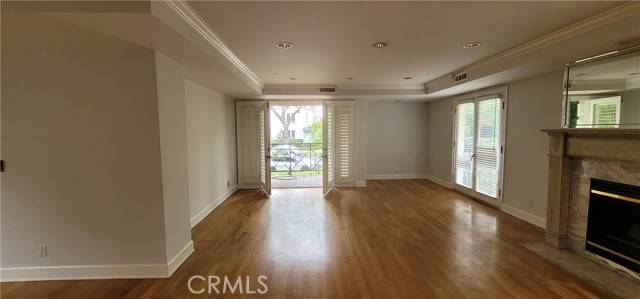 Beverly Hills, CA 90210,448 Oakhurst Dr. #1