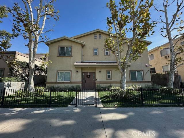 Los Angeles, CA 91406,6446 Woodley Avenue #3
