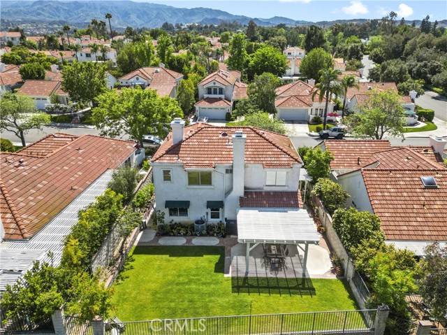 Valencia (santa Clarita), CA 91355,25880 Parma Court